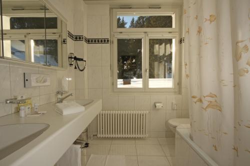 Esplanade Swiss Quality Hotel Davos Phòng bức ảnh